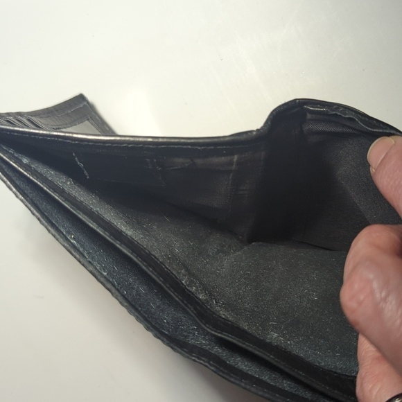 Paul & Taylor USA Black Leather Wallet - Picture 5 of 9